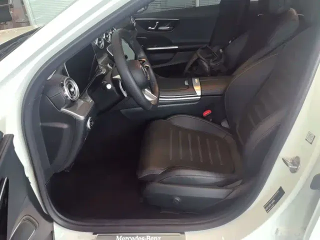 Mercedes-Benz C-Class — Фото автомобиля 19