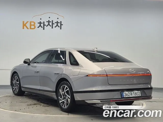 Hyundai Grandeur GN7 — Фото автомобиля 2