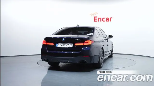 BMW 5-Series 5 серия (G30) 523d M Sport — Фото автомобиля 4