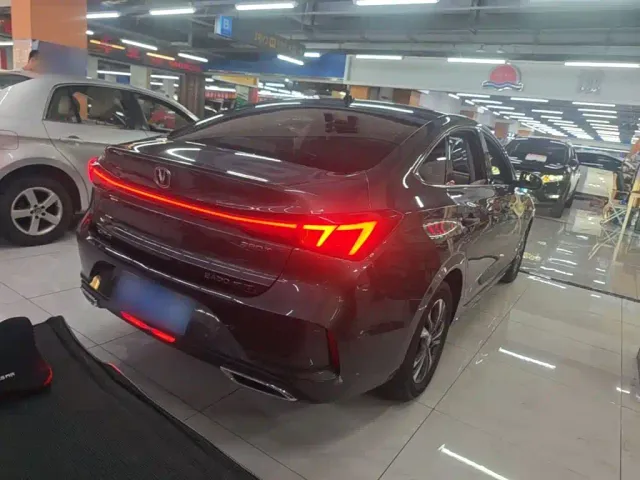 Changan Eado — Фото автомобиля 6