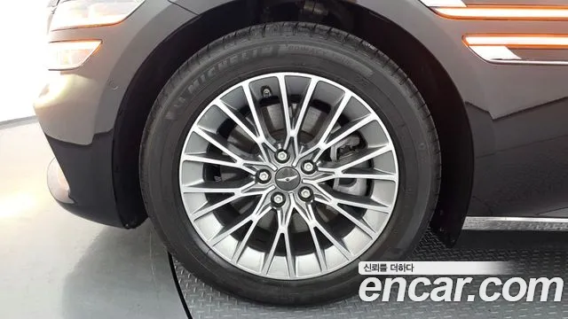 Genesis G80 Бензин 2.5 турбо AWD — Фото автомобиля 4