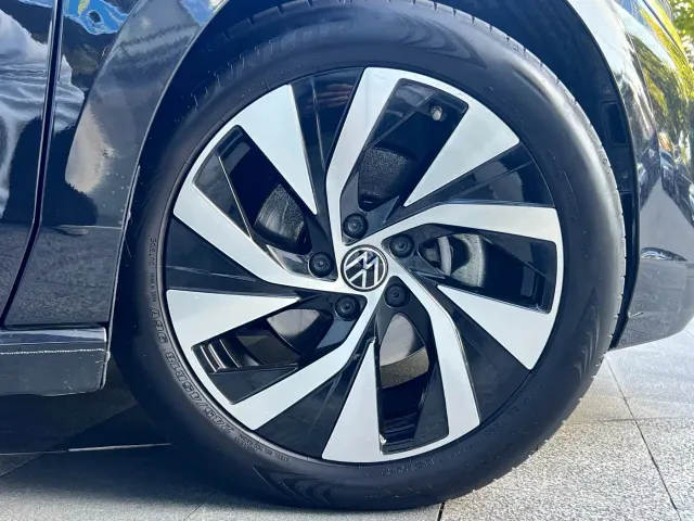 Volkswagen Passat — Фото автомобиля 19