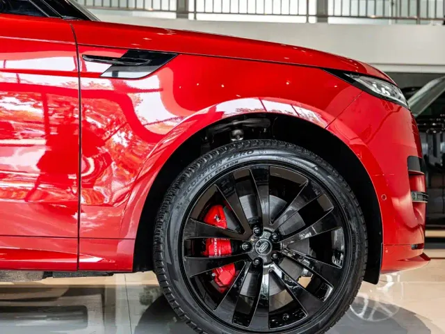 Land Rover Range Rover Sport — Фото автомобиля 5