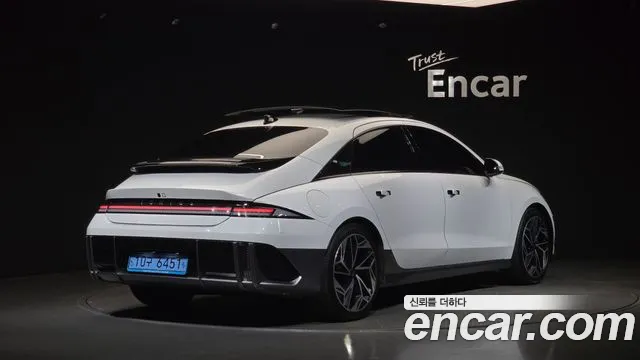 Hyundai Ioniq 6 — Фото автомобиля 2