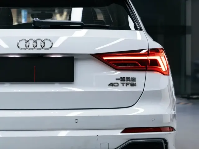 Audi Q3 — Фото автомобиля 6