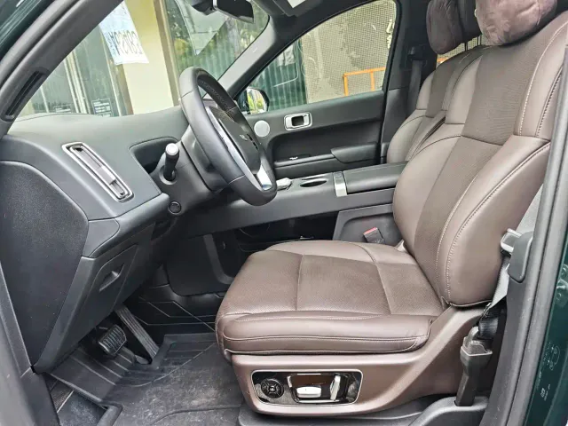 Li Auto L8 — Фото автомобиля 8