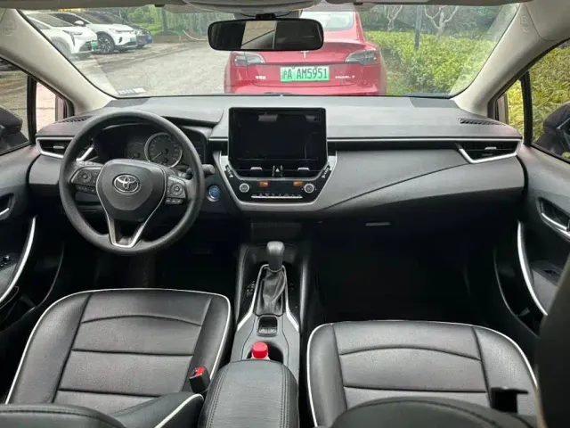 Toyota Corolla — Фото автомобиля 7