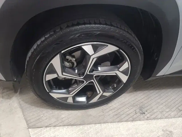 Geely Boyue L — Фото автомобиля 22