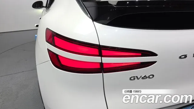 Genesis GV60 — Фото автомобиля 22
