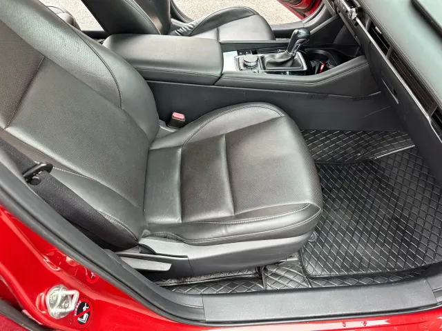 Mazda Axela — Фото автомобиля 20