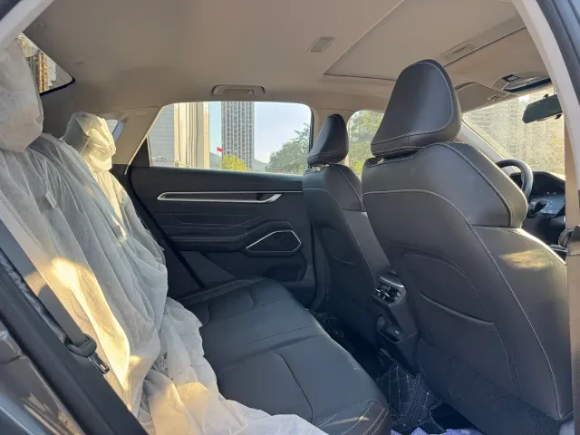 Geely Emgrand — Фото автомобиля 6