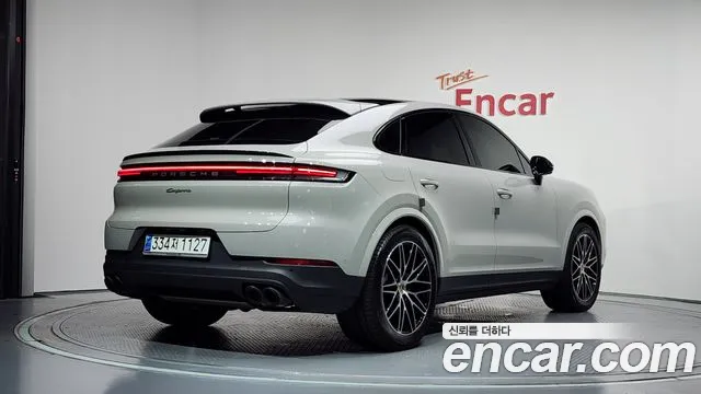 Porsche Cayenne — Фото автомобиля 2