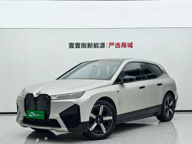 Фотография автомобиля — BMW iX
