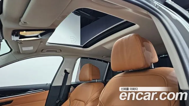 BMW 5 Series G30 — Фото автомобиля 25
