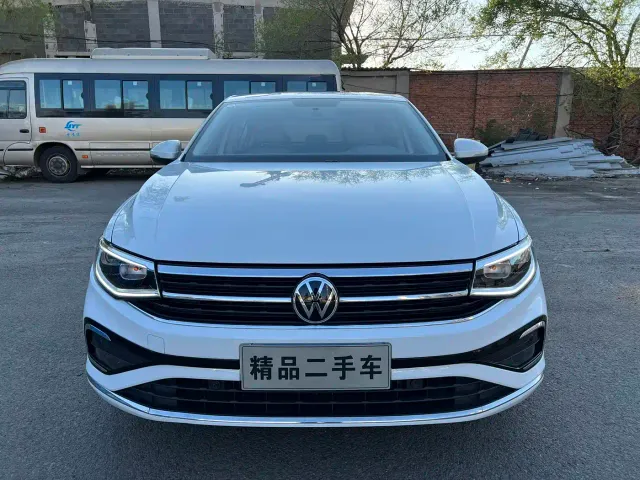 Volkswagen Bora — Фото автомобиля 2