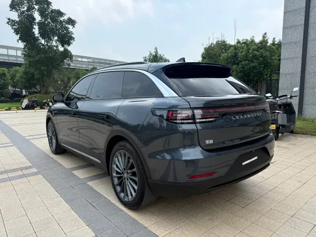 Leapmotor C11 — Фото автомобиля 15
