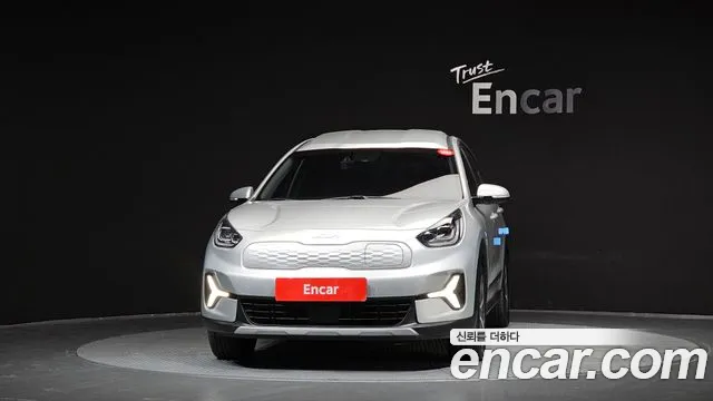Kia Niro — Фото автомобиля 3