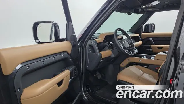 Land Rover Defender L663 — Фото автомобиля 15
