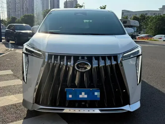 GAC Trumpchi M8 — Фото автомобиля 2