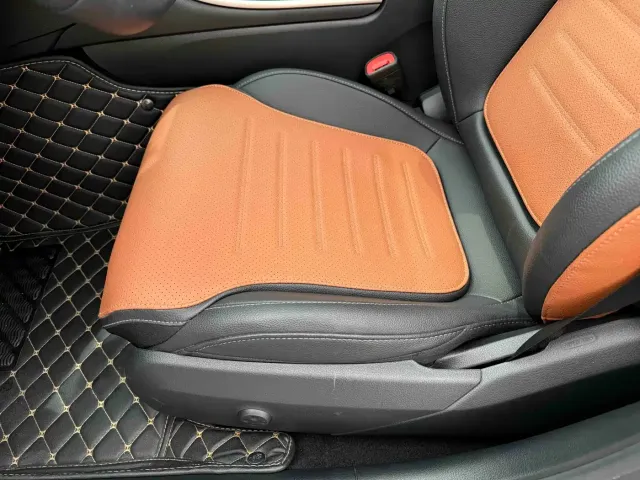 Mercedes-Benz C-Class — Фото автомобиля 8