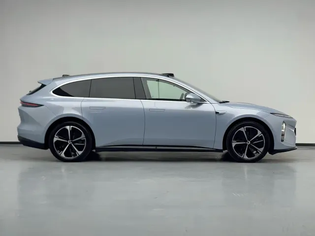 Nio ET5 Touring — Фото автомобиля 8