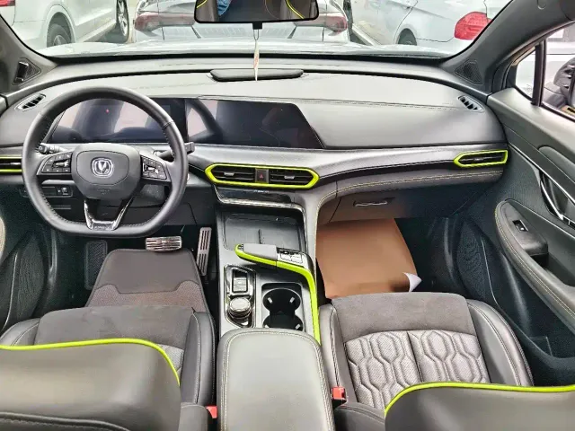 Changan UNI-T — Фото автомобиля 5