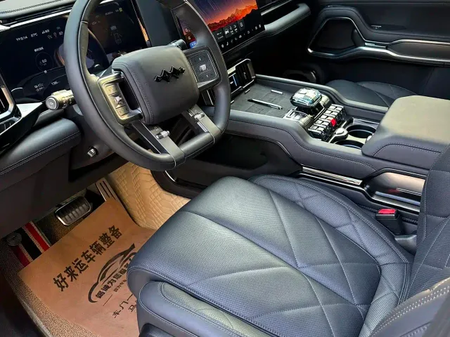 BYD FangChengBao Leopard 8 — Фото автомобиля 5