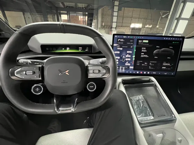 Xpeng P7 — Фото автомобиля 10