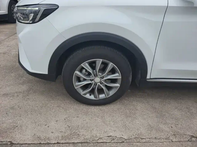 Roewe RX5 — Фото автомобиля 22