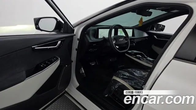 Kia EV6 — Фото автомобиля 15