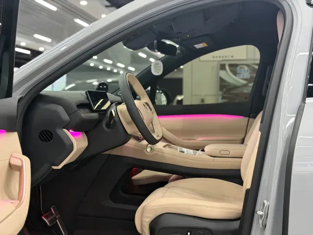 Nio EC7 — Фото автомобиля 8