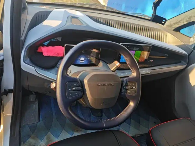 Wuling NanoEV — Фото автомобиля 12