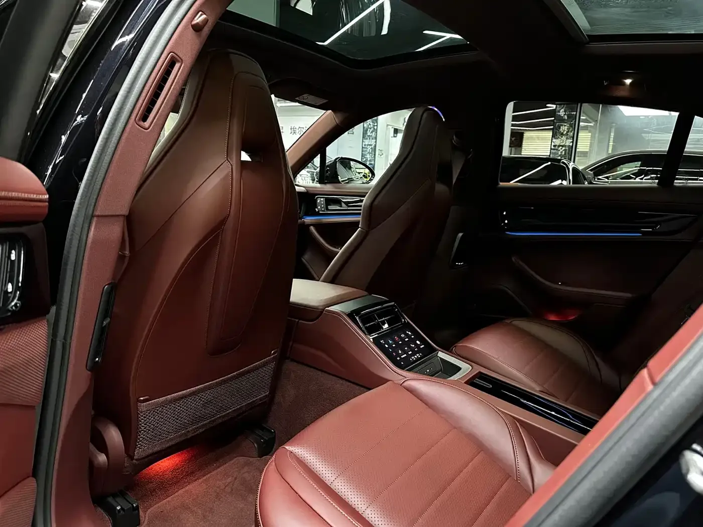 Porsche Panamera 2024 Panamera 2.9T — Фото автомобиля 8