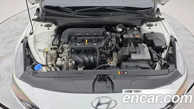 Hyundai Avante CN7 — Фото автомобиля 6
