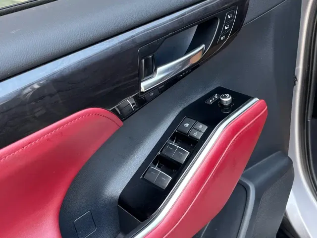 Toyota Crown Kluger 2021 2.5L HEV AWD Flagship Edition — Фото автомобиля 17