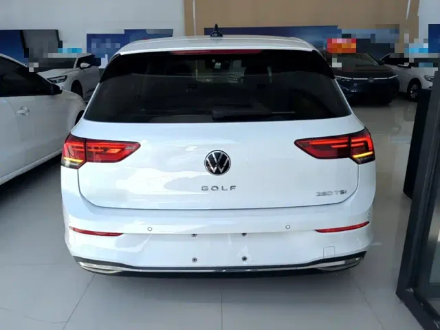 Volkswagen Golf — Фото автомобиля 5