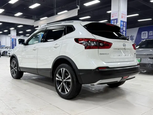 Nissan Qashqai — Фото автомобиля 7