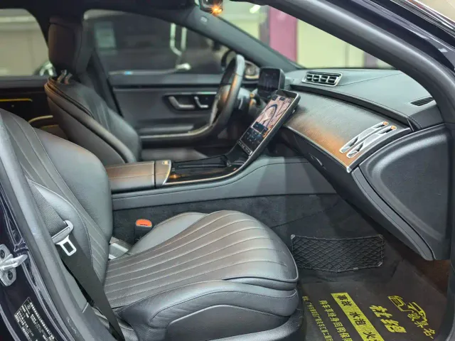 Mercedes-Benz S-Class — Фото автомобиля 12
