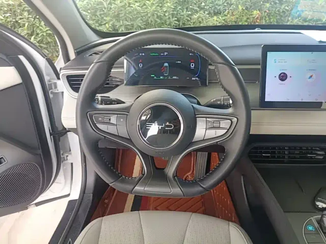 BYD Seal 05 DM-i — Фото автомобиля 10