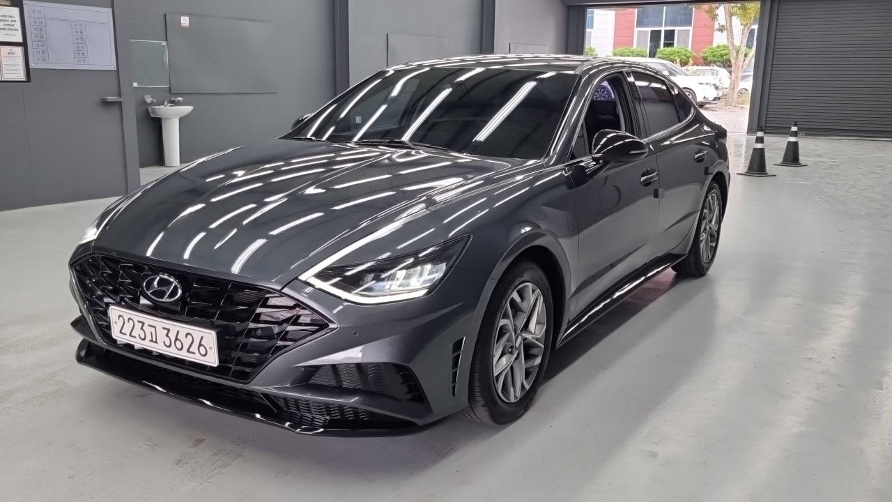 Фотография автомобиля — Hyundai Sonata DN8