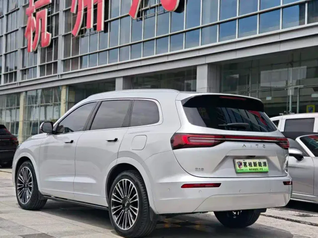Aito M7 — Фото автомобиля 6