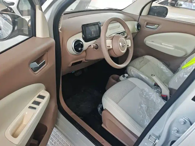 Wuling Hongguang Mini EV — Фото автомобиля 15