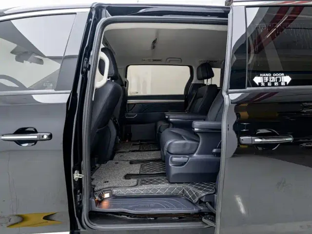 GAC Trumpchi M8 — Фото автомобиля 15