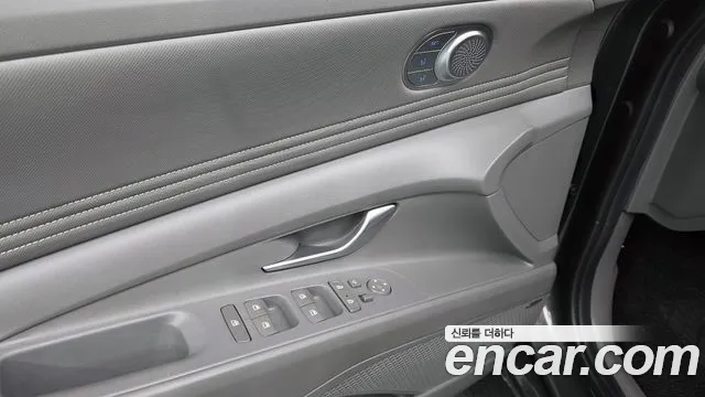 Hyundai AVANTE Avante (CN7) — Фото автомобиля 14