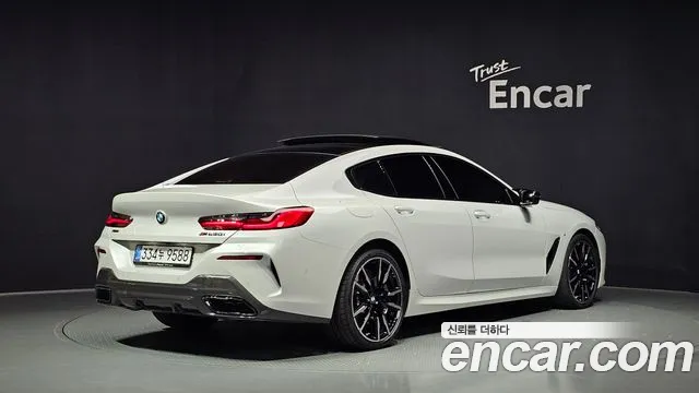 BMW 8-Series — Фото автомобиля 2
