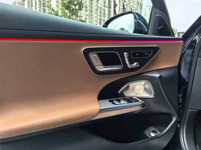 Mercedes-Benz E-Class — Фото автомобиля 6