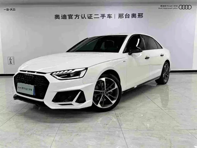 Фотография автомобиля — Audi A4L