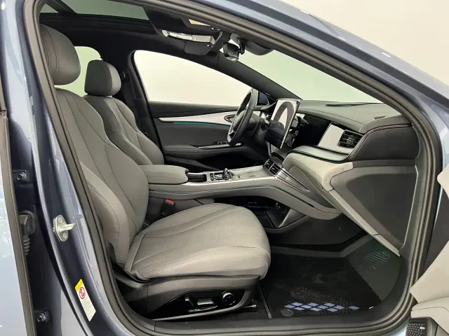 BYD Seal 07 DM-i — Фото автомобиля 11