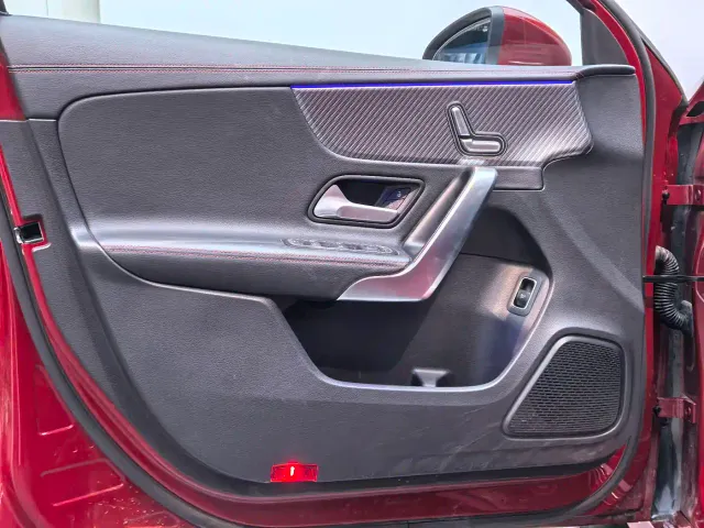 Mercedes-Benz A-Class — Фото автомобиля 8