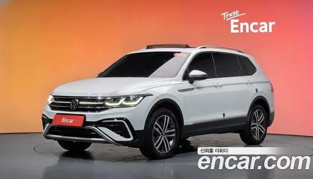 Фотография автомобиля — Volkswagen Tiguan